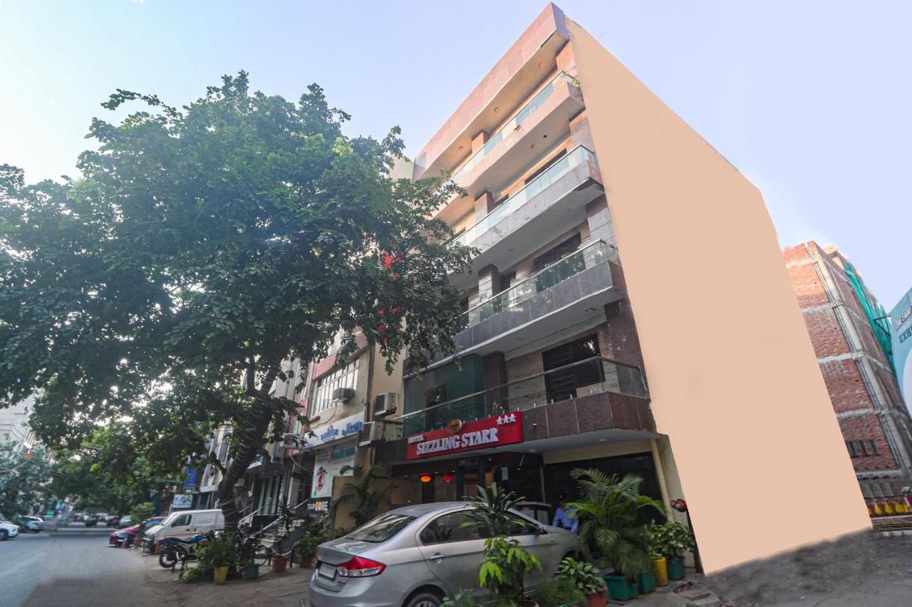 Hotel Sizzling Starr New Delhi Exterior photo