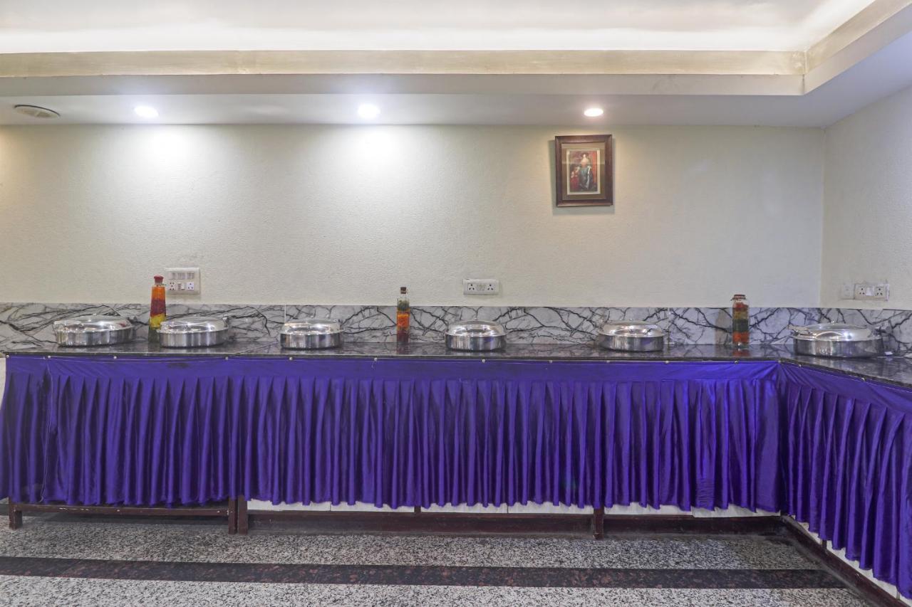 Hotel Sizzling Starr New Delhi Exterior photo