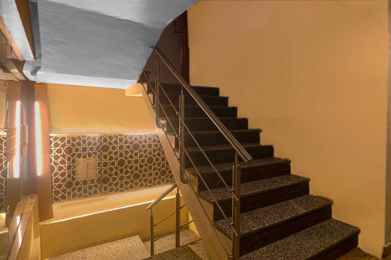 Hotel Sizzling Starr New Delhi Exterior photo