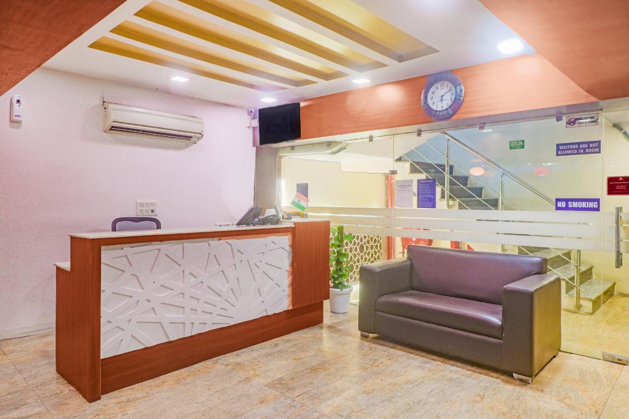 Hotel Sizzling Starr New Delhi Exterior photo